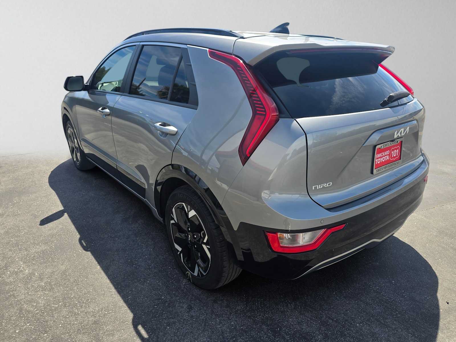 Used 2023 Kia Niro Wind FWD image 5