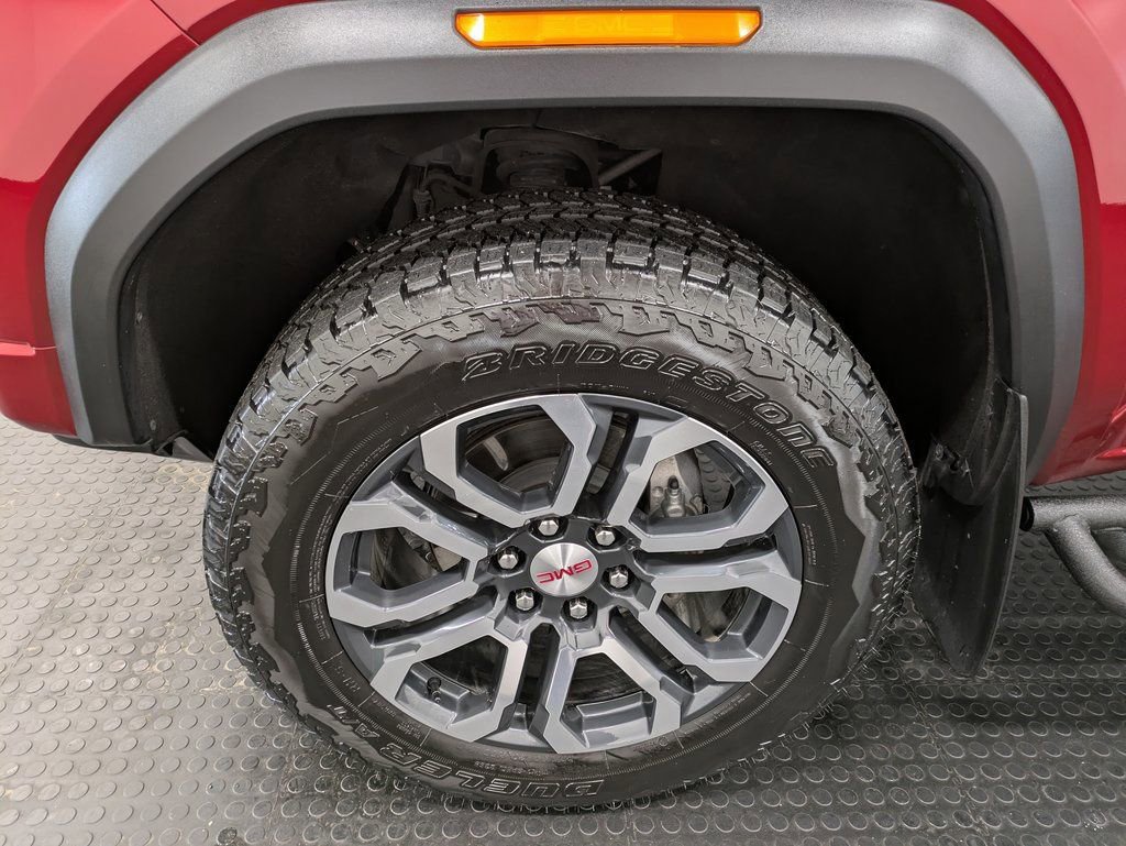 Used 2024 GMC Canyon AT4 image 7