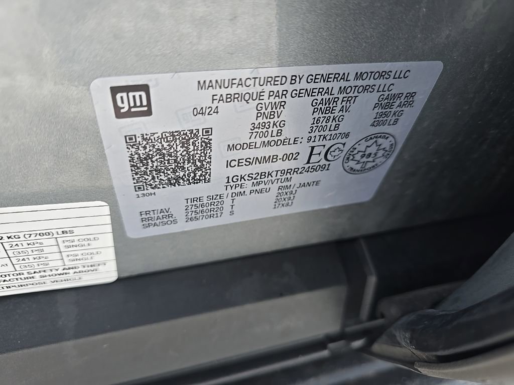 Used 2024 GMC Yukon SLT w/ SLT Luxury Package image 12