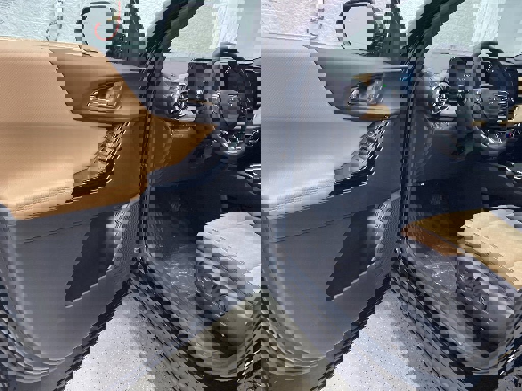 New 2025 Chevrolet Equinox ACTIV w/ Safety and Technology Package image 19