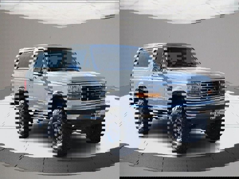 Used 1993 Ford Bronco image 2