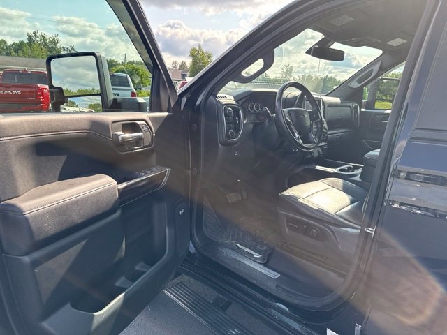 Used 2021 Chevrolet Silverado 1500 LT Trail Boss w/ Convenience Package II AWD/4WD image 15