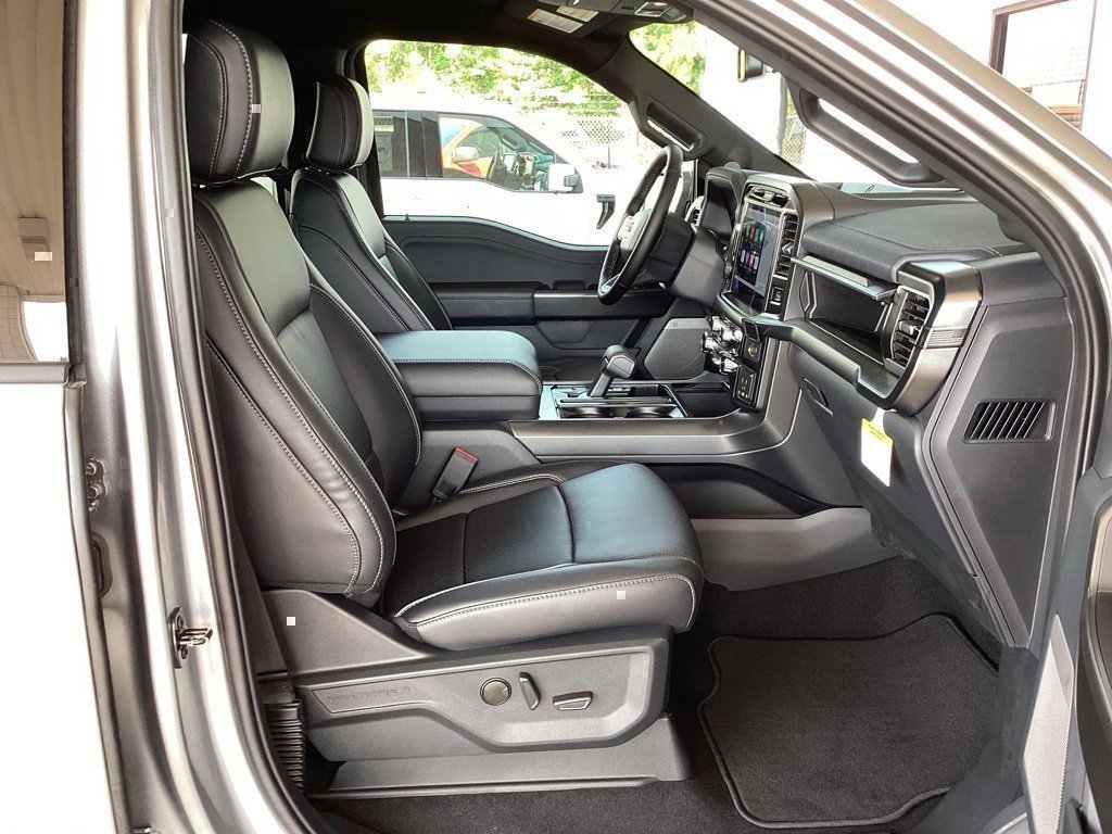 New 2025 Ford F150 Lariat w/ Equipment Group 501A Mid image 32