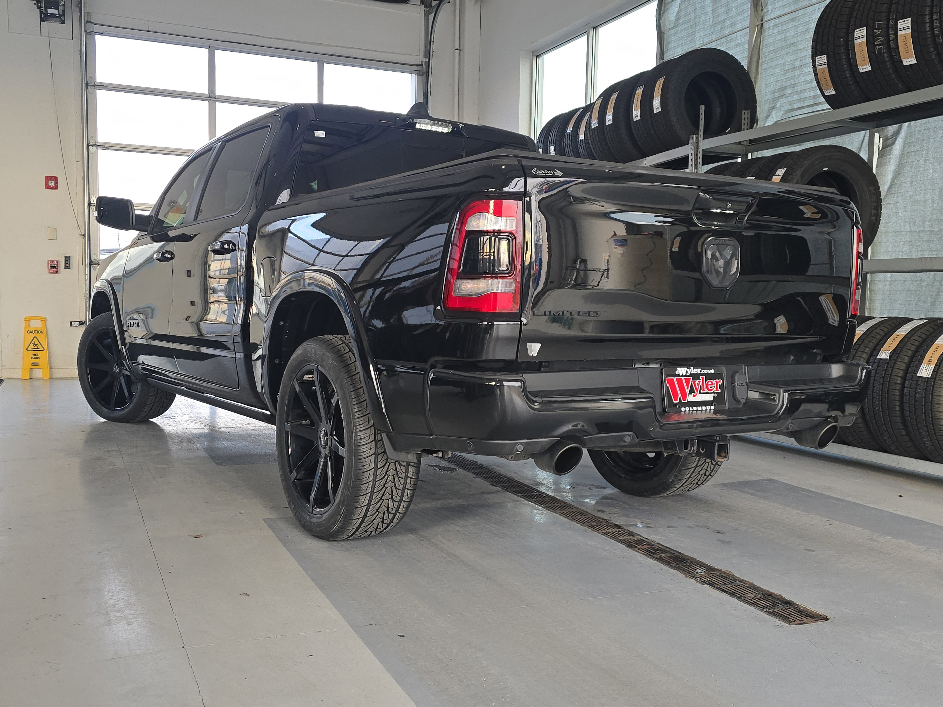 Used 2022 RAM 1500 Limited image 14