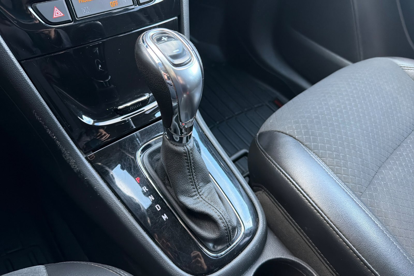 Used 2019 Buick Encore Preferred image 18