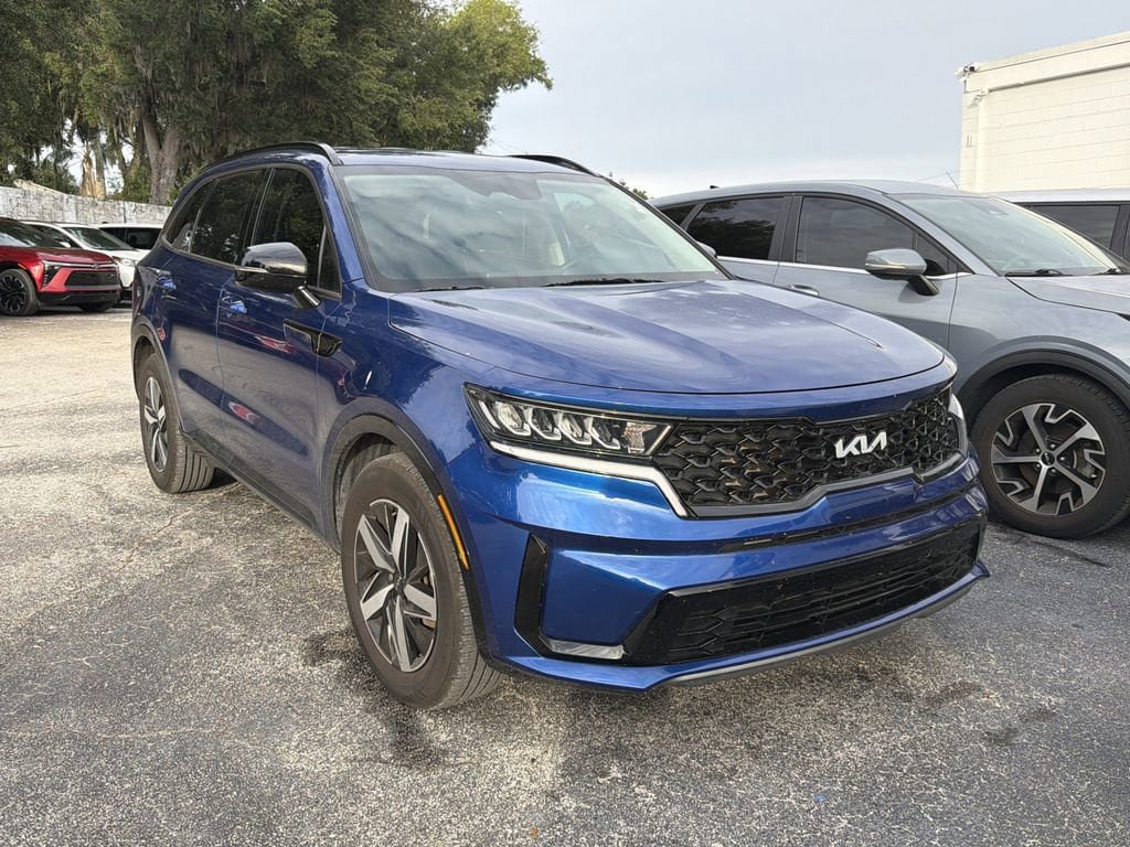Used 2023 Kia Sorento S