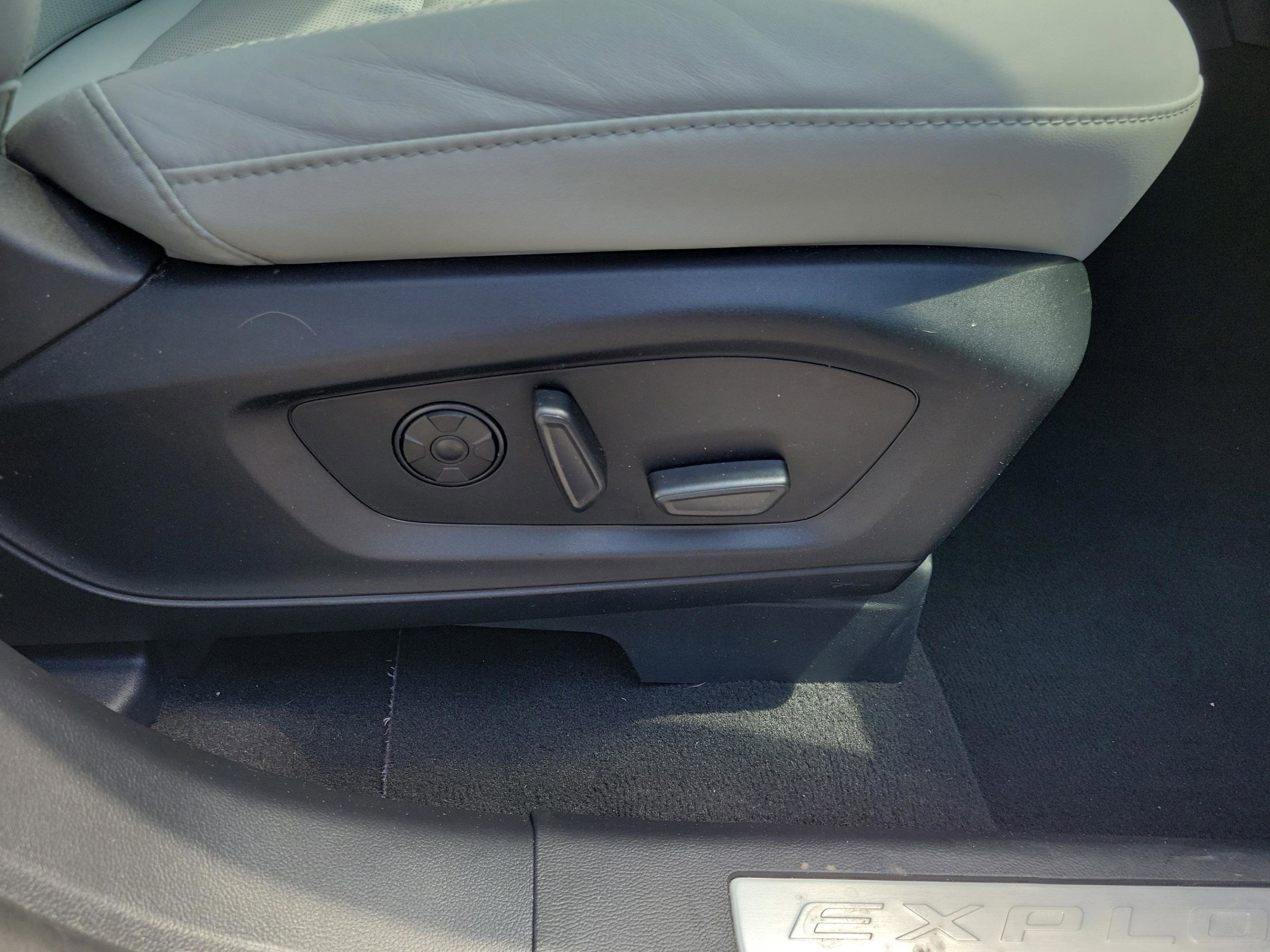 Used 2025 Ford Explorer Platinum w/ Ultimate Package image 33