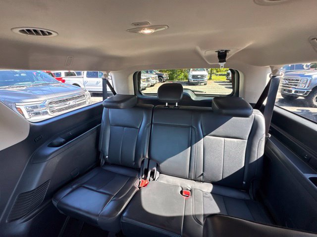 Used 2024 Ford Expedition Max XLT AWD/4WD image 10