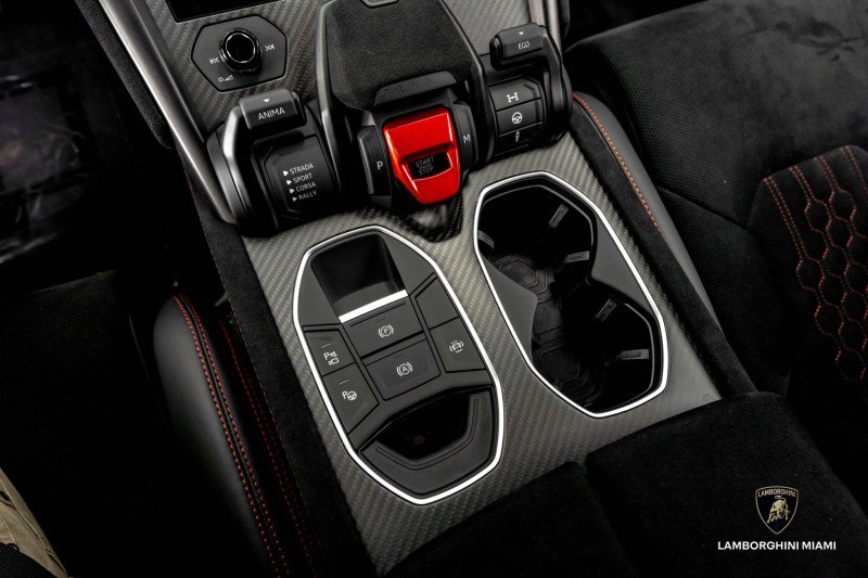 Used 2023 Lamborghini Urus Performante image 38