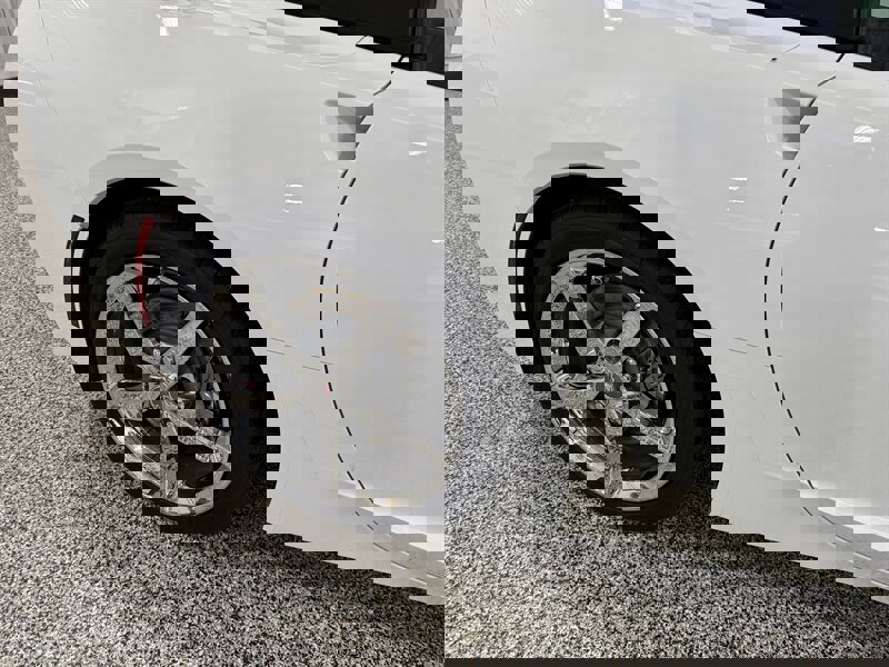 Used 2014 Chevrolet Corvette Stingray Convertible image 9