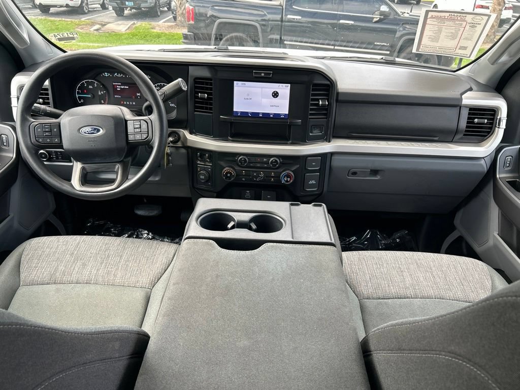 Used 2025 Ford F250 XLT AWD/4WD image 11