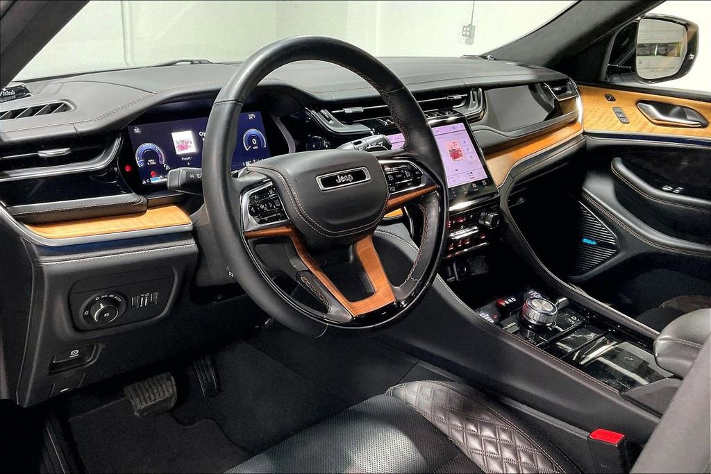 Used 2022 Jeep Grand Cherokee L Summit image 16