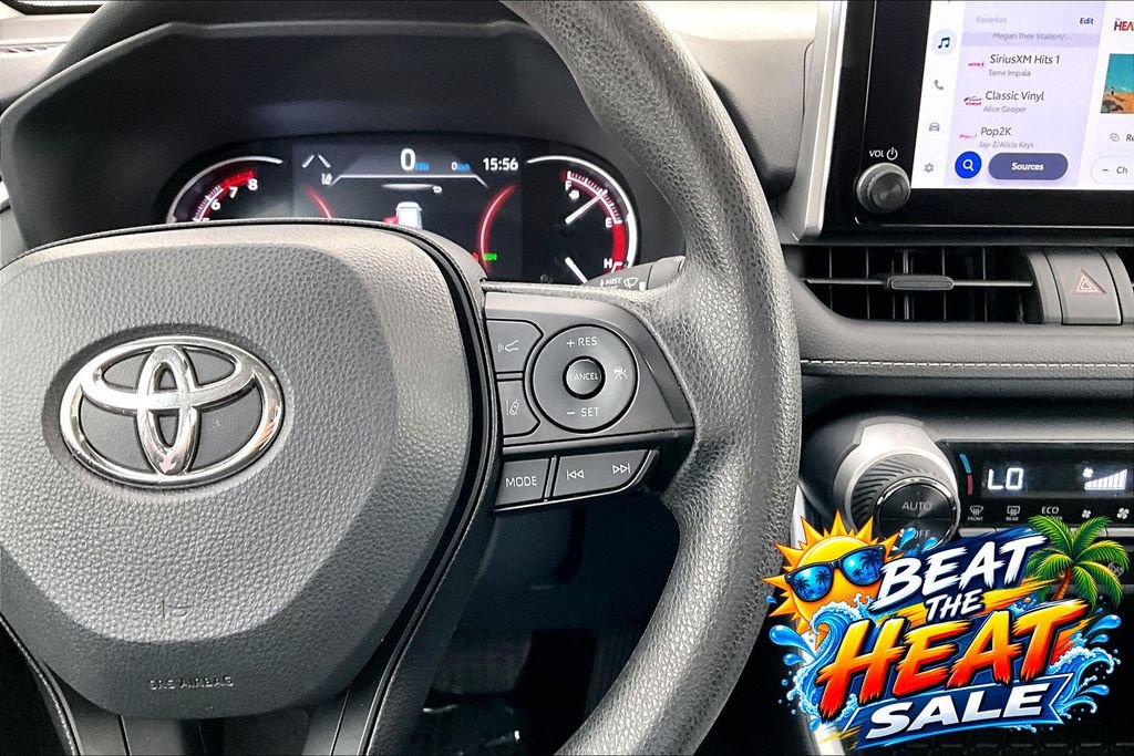 Used 2025 Toyota RAV4 XLE FWD image 26