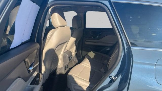 Used 2023 Lincoln Corsair Reserve FWD image 14