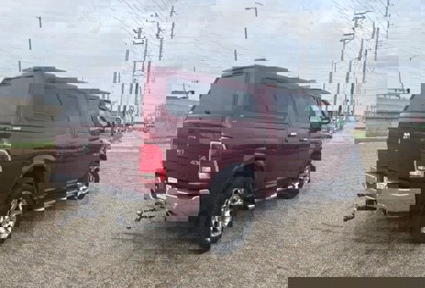 Used 2017 RAM 1500 Laramie w/ Convenience Group image 5