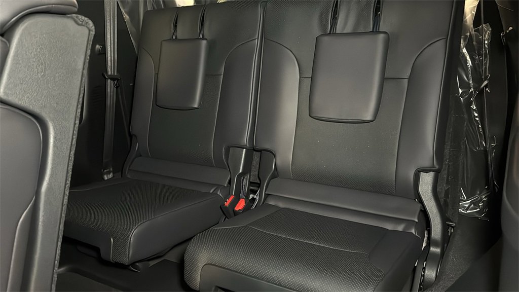 New 2025 Lexus LX 600 4WD w/ Luxury Package image 35