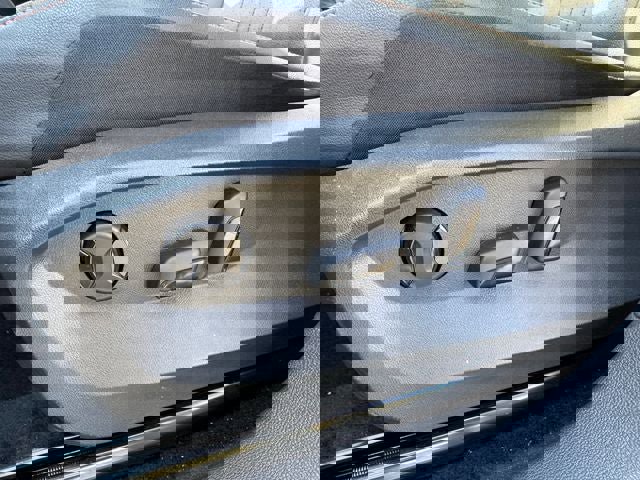 Used 2024 Volkswagen Tiguan SE image 12