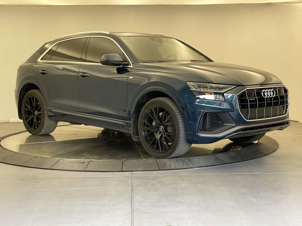 Used 2020 Audi Q8 Prestige w/ Prestige Package image 9