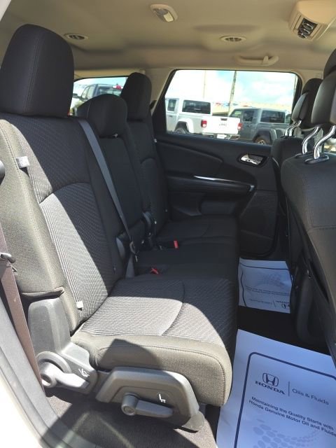 Used 2019 Dodge Journey SE w/ Premium Group image 12