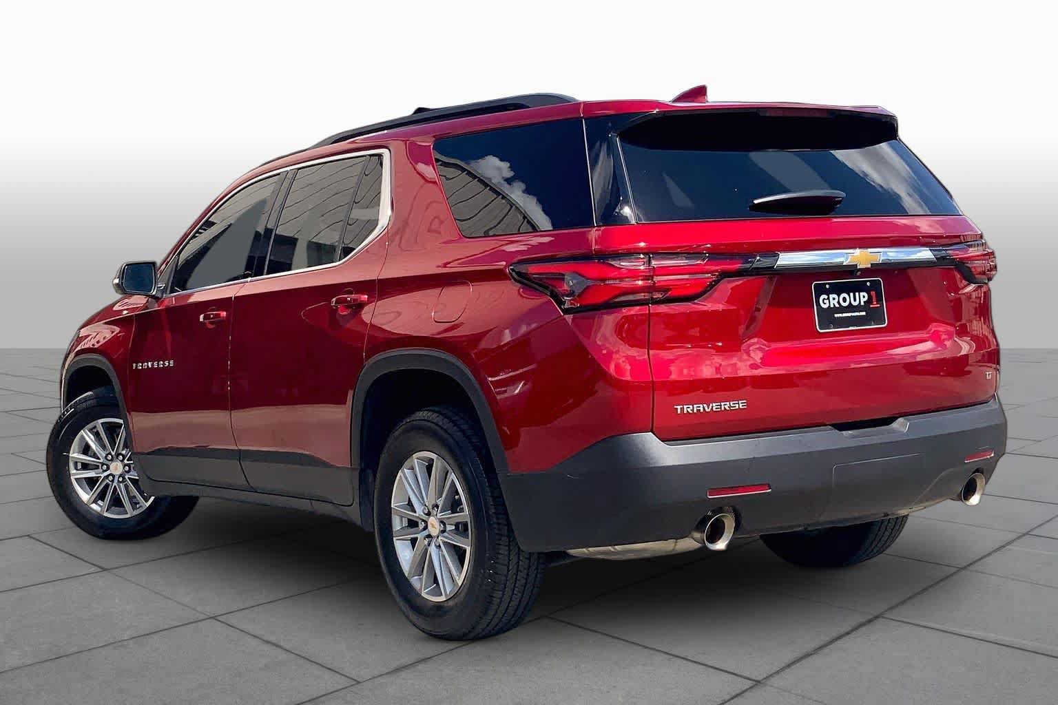 Used 2023 Chevrolet Traverse LT FWD image 12