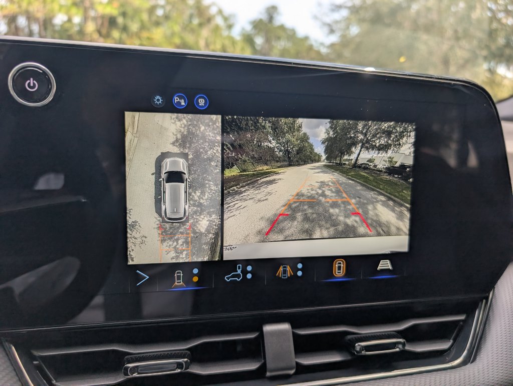 New 2027 Chevrolet Equinox RS w/ Safety and Technology Package FWD image 30