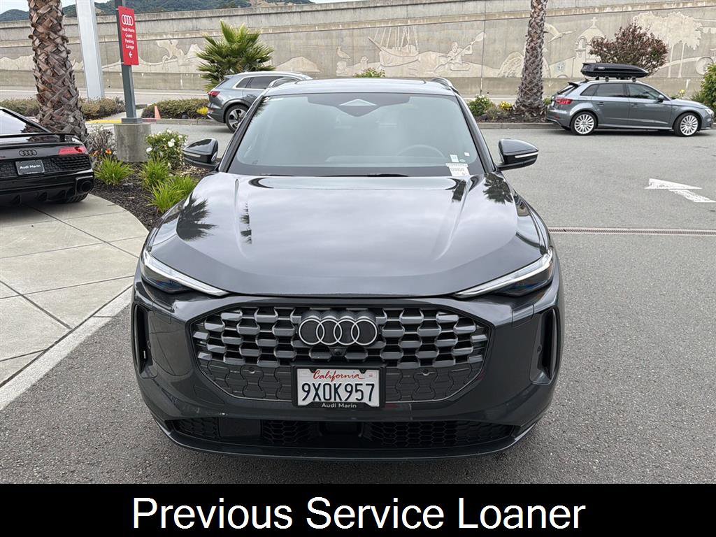 Used 2025 Audi Q5 Premium w/ Premium Plus AWD/4WD image 2