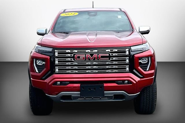 Used 2025 GMC Canyon Denali image 3