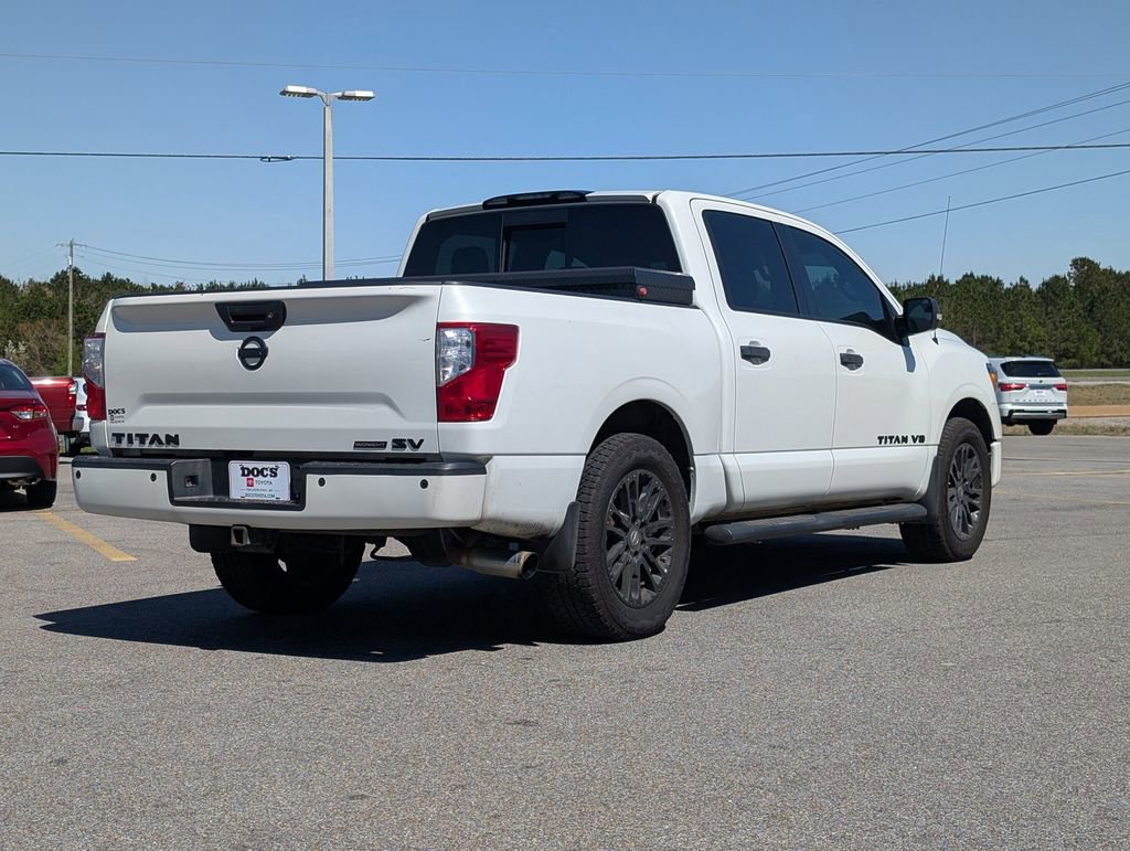 Used 2018 Nissan Titan SV w/ SV Convenience Package image 5
