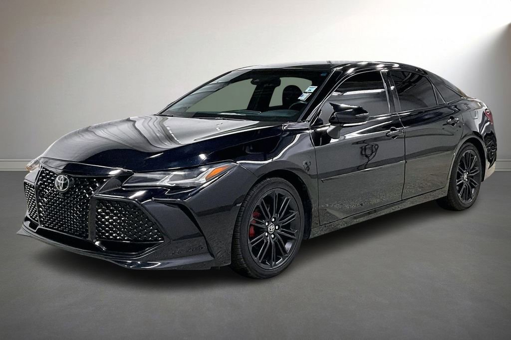 Used 2022 Toyota Avalon Touring w/ Advanced Safety Package image 3