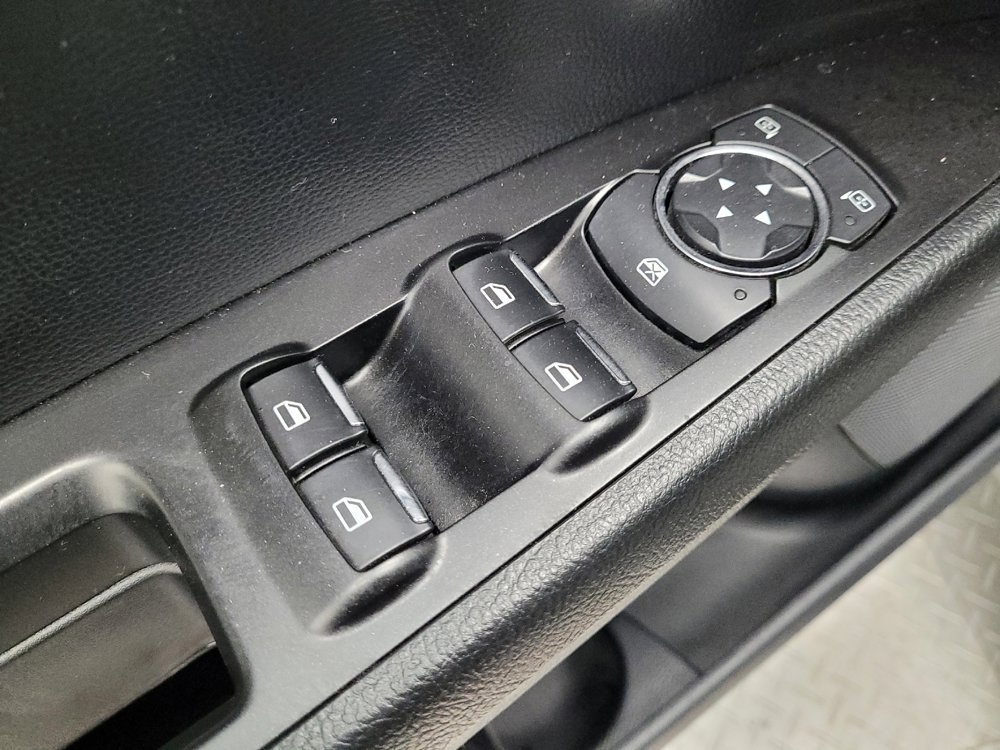 Used 2020 Ford Fusion SEL FWD image 27