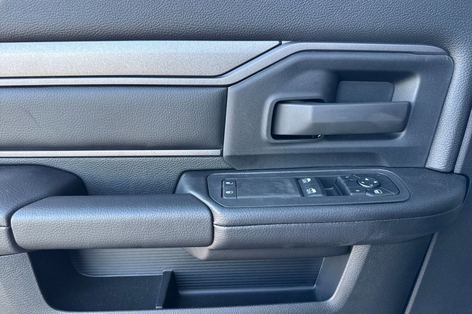 New 2026 RAM 5500 Tradesman w/ Chrome Appearance Group image 10