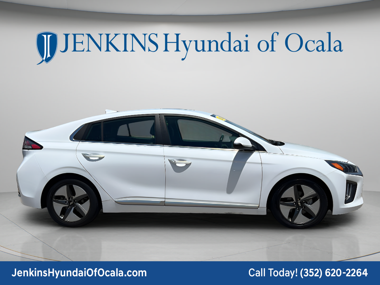 Certified 2021 Hyundai Ioniq Limited FWD image 2