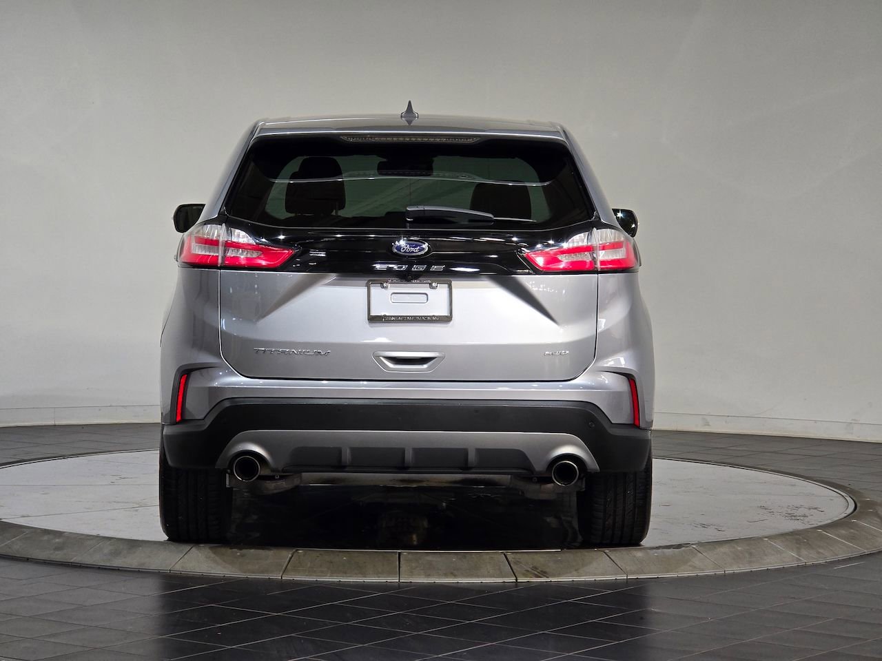 Used 2022 Ford Edge Titanium image 8