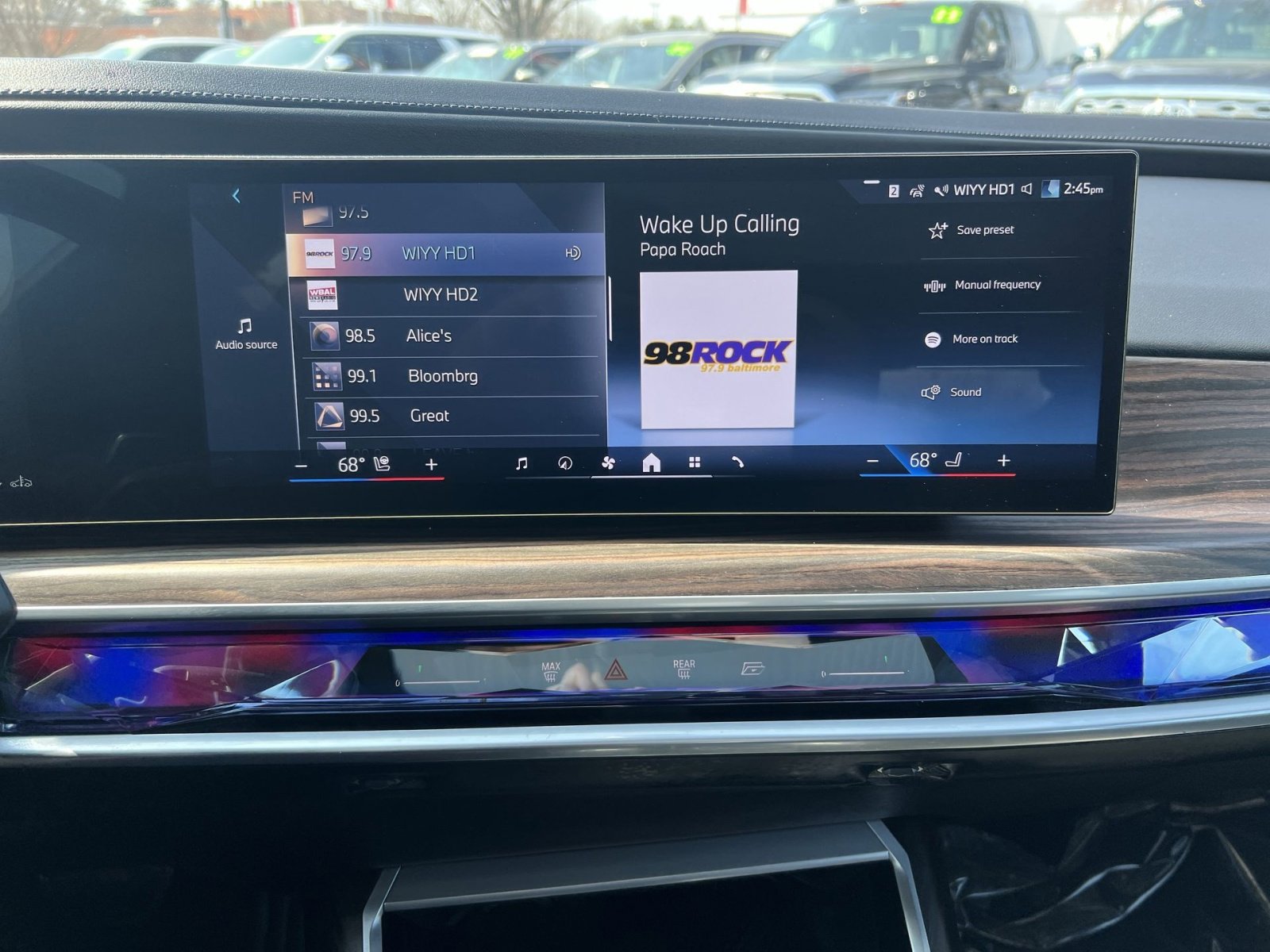 Used 2023 BMW 760i xDrive image 17