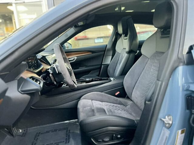 Used 2023 Audi e-tron GT Premium Plus AWD/4WD image 17