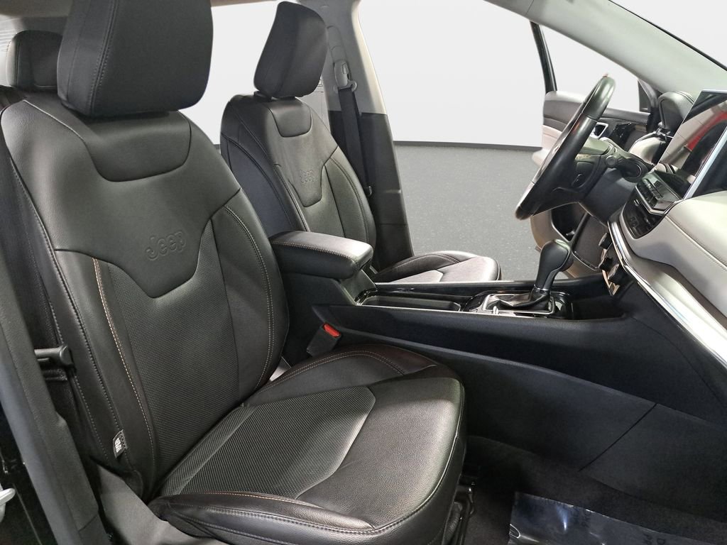 Certified 2022 Jeep Compass Limited AWD/4WD image 11