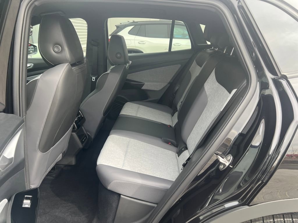 Certified 2023 Volkswagen ID.4 Pro image 14