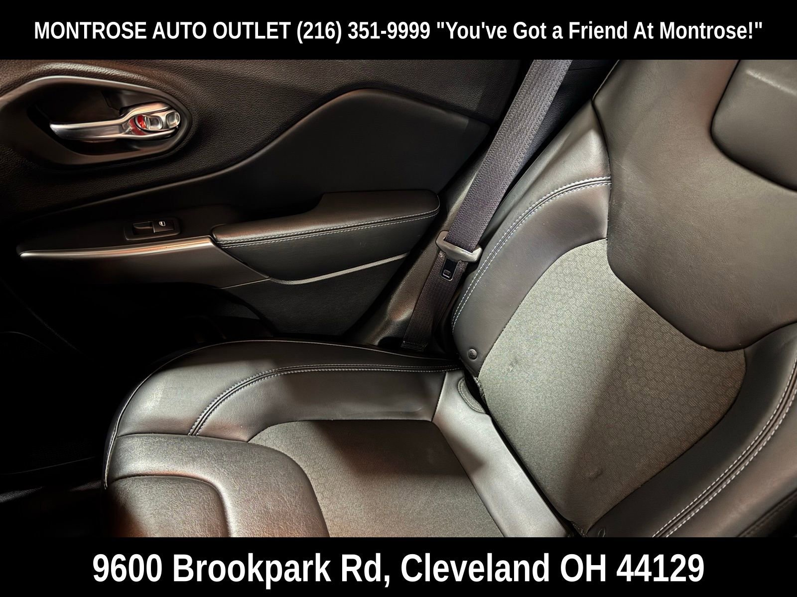 Used 2019 Jeep Cherokee Latitude Plus w/ Comfort/Convenience Group image 34