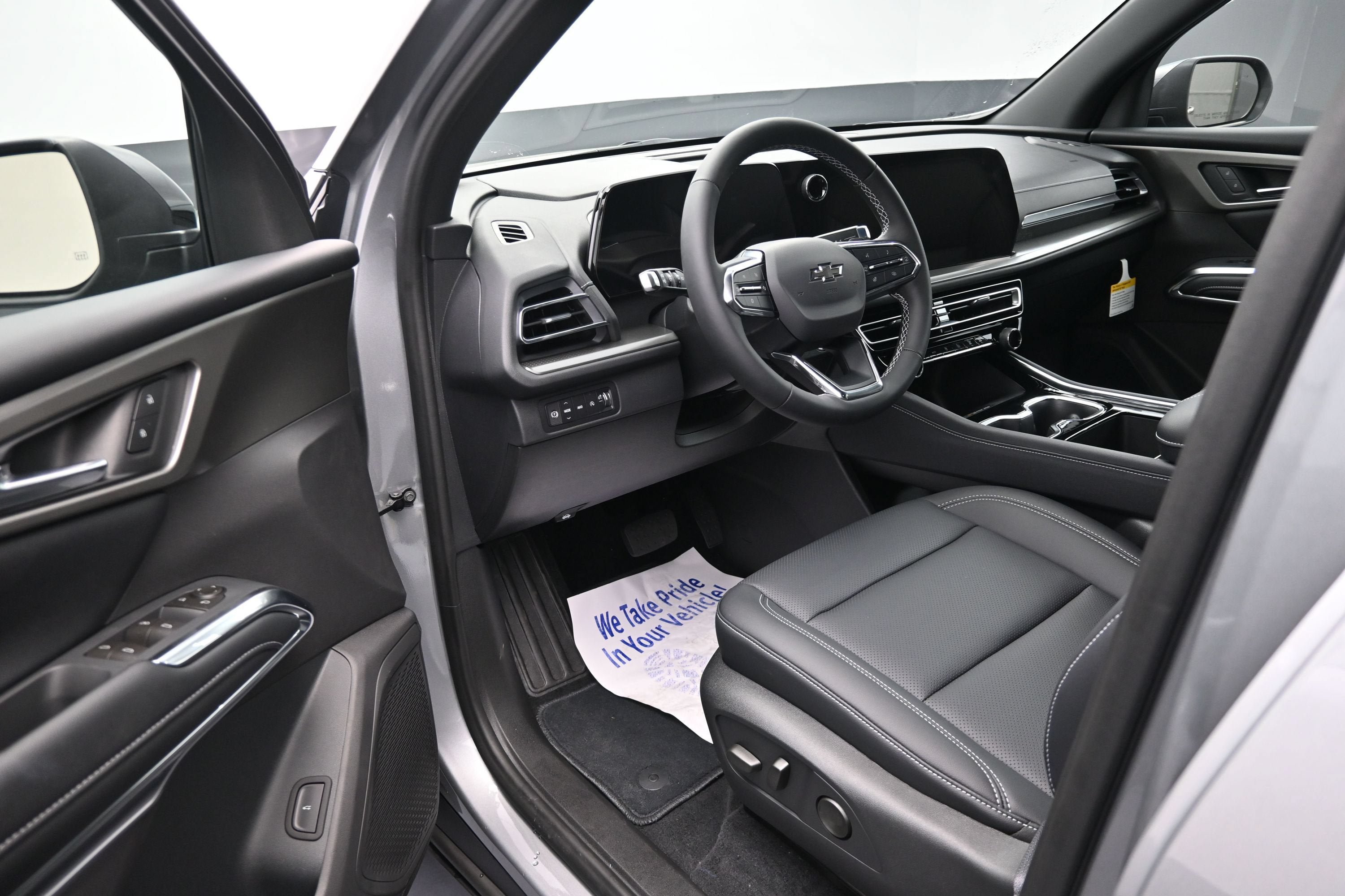 New 2027 Chevrolet Traverse LT w/ Midnight/Sport Edition AWD/4WD image 10