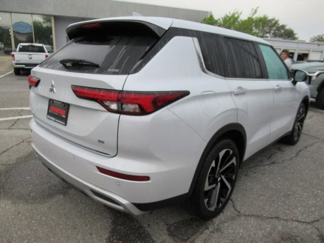 Used 2022 Mitsubishi Outlander SE image 7