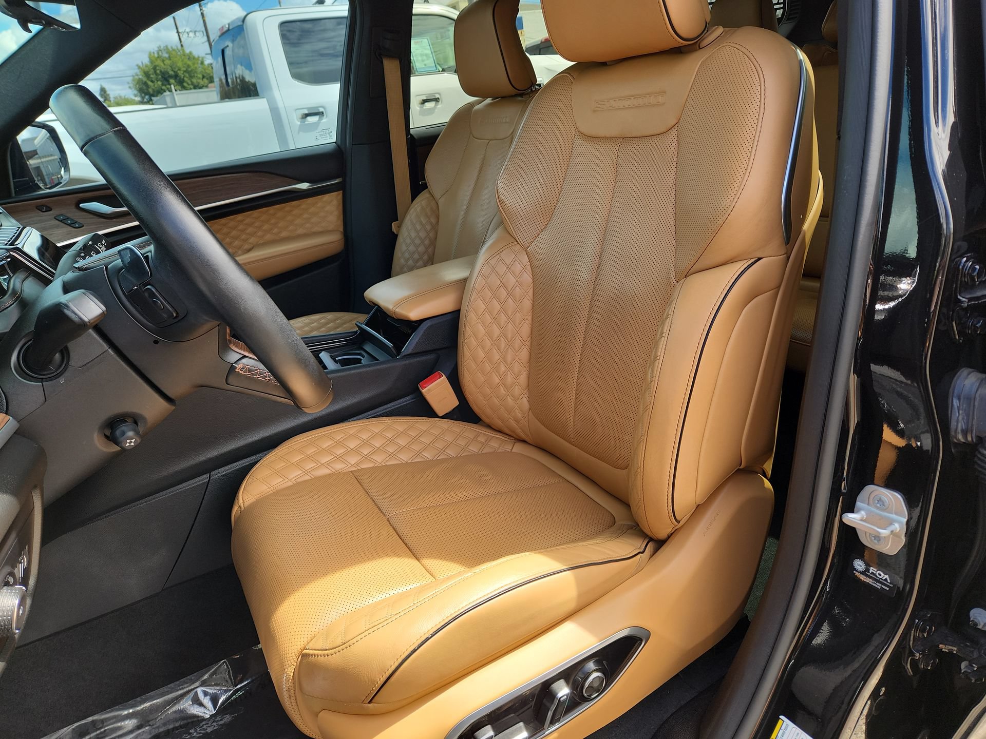 Certified 2023 Jeep Grand Cherokee L Summit w/ Advanced Protech Group IV AWD/4WD image 13