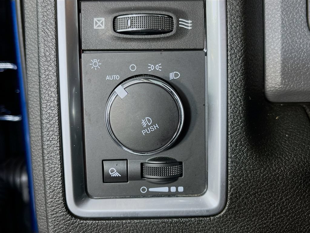 Used 2020 RAM 1500 Warlock AWD/4WD image 12