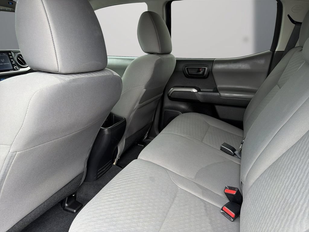 Used 2022 Toyota Tacoma SR5 AWD/4WD image 14