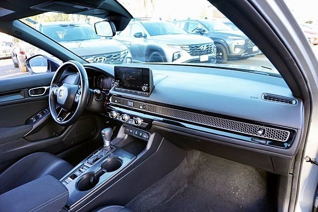 Used 2025 Honda Civic Sport image 10