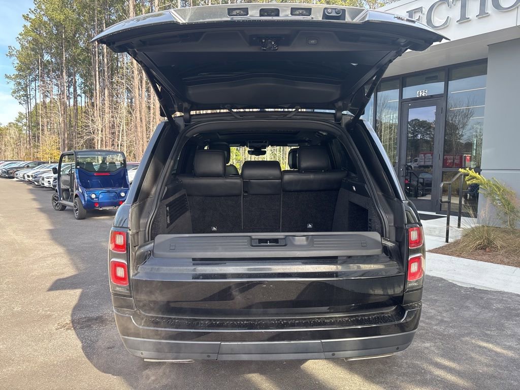 Used 2020 Land Rover Range Rover HSE image 15