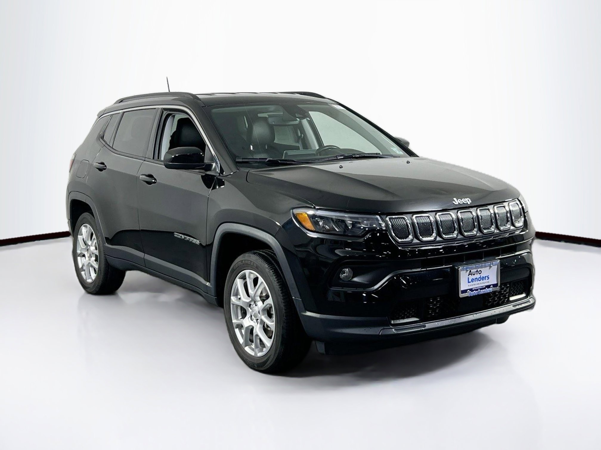 Used 2022 Jeep Compass Latitude AWD/4WD image 3