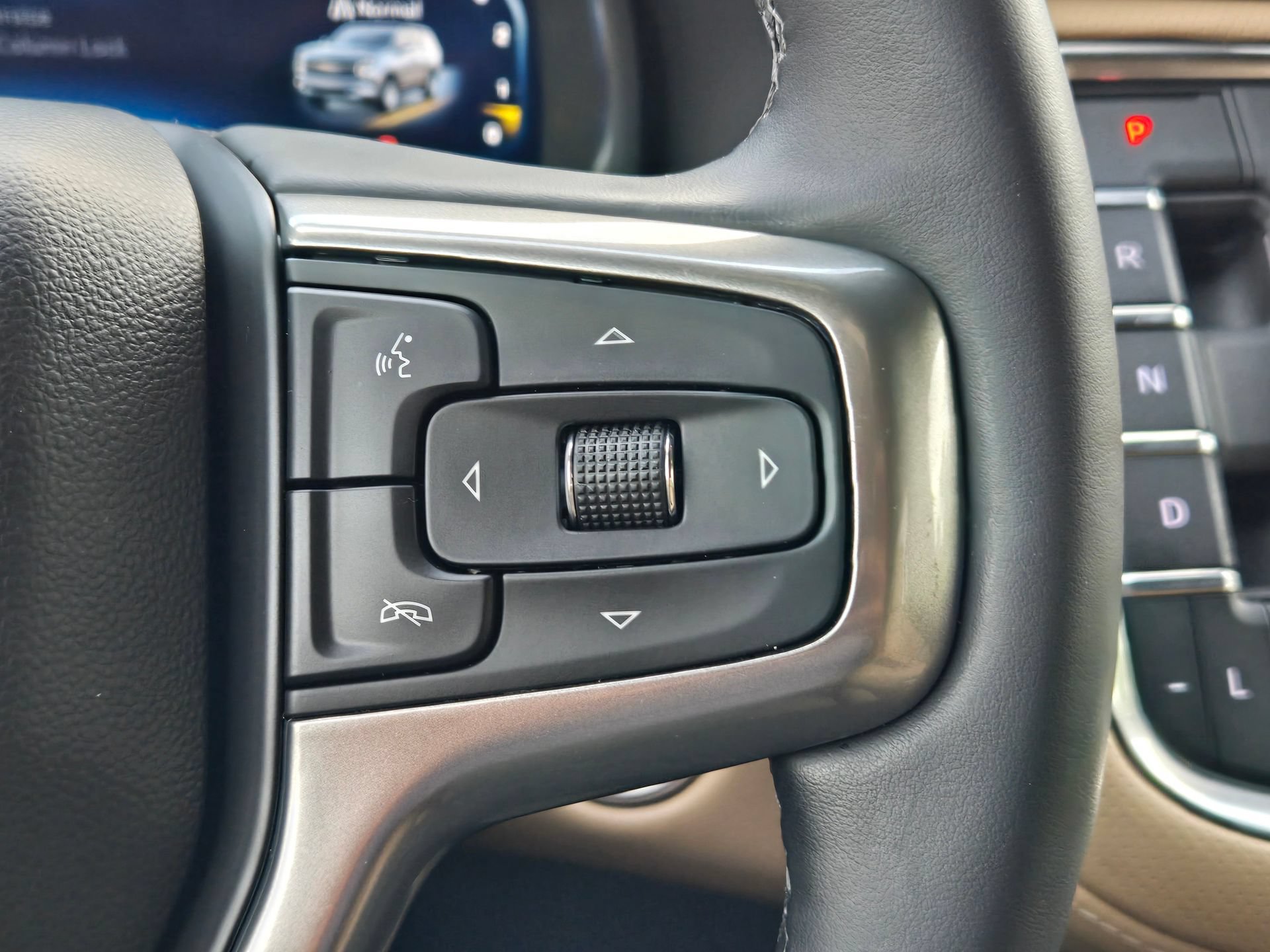 Used 2024 Chevrolet Tahoe Premier w/ Premium Package RWD image 26
