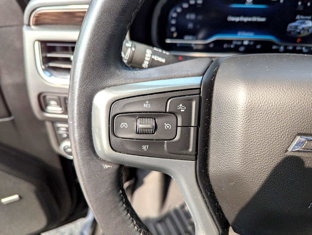 Used 2023 Chevrolet Tahoe Z71 image 17