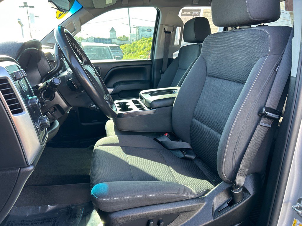 Used 2018 Chevrolet Silverado 1500 LT w/ All Star Edition image 9