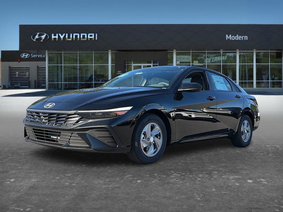 New 2026 Hyundai Elantra SE